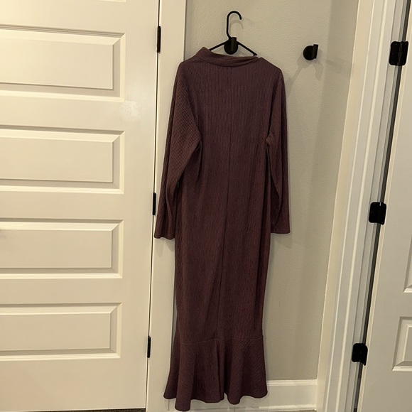 EUC Women’s SHEIN Brand Long Sleeve Stretch Dress Plus Size Solid Crepe - Picture 10 of 10
